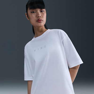 Nike Sportswear Women's Oversized Short-Sleeve T-Shirt. Nike ID